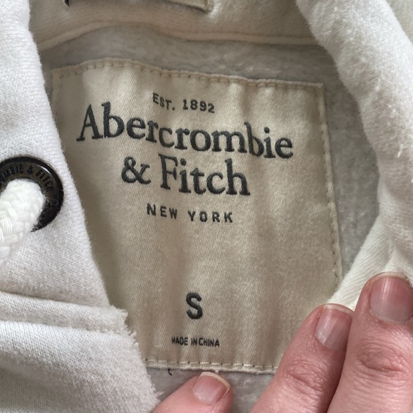 Abercrombie & Fitch Off-White Drawstring Hoodie Sweatshirt - Picture 3 of 9